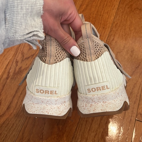 Sorel kinetic sneakers - Picture 2 of 5